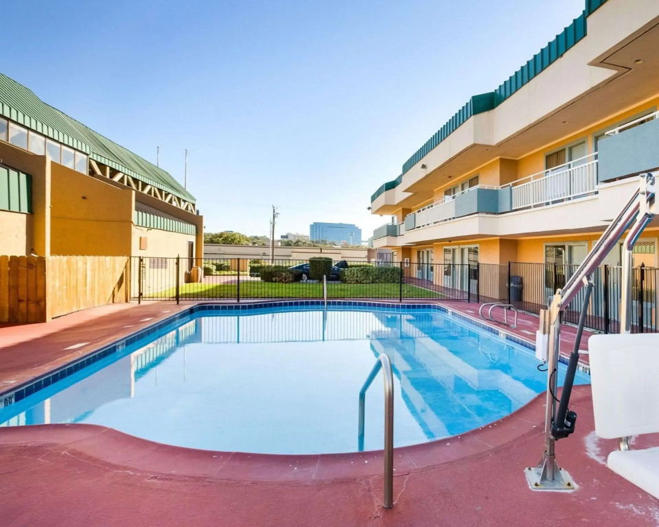 Fiesta Inn and Suites Medical Center I-10