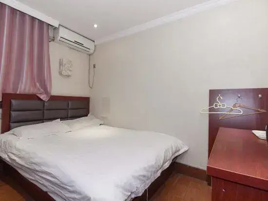 Huilong Express Hotel (Lingbi South Station Branch)