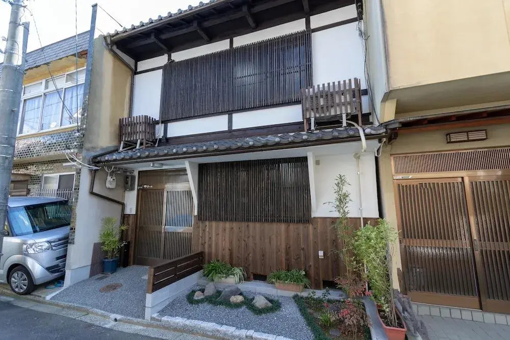 Jyuraku Tomi