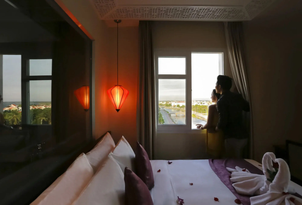 Royal Riverside Hoi An Hotel-Newly Renovated & Reopened