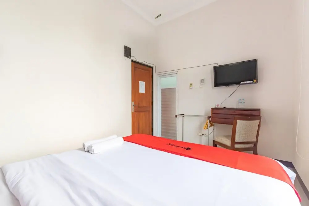 RedDoorz Near Majapahit Semarang
