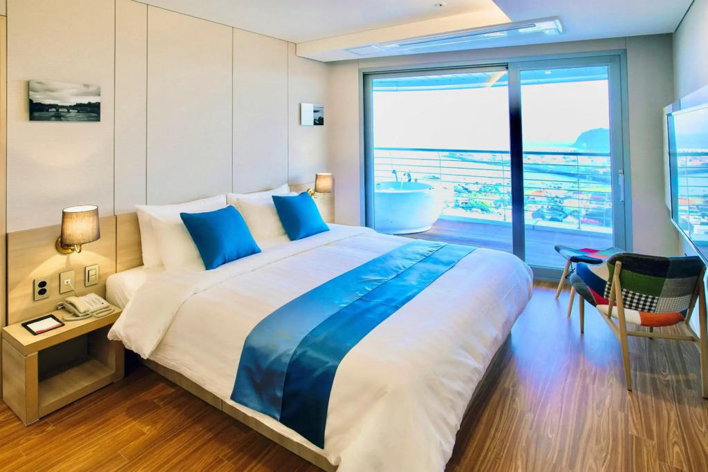 Hotel bridge Seogwipo