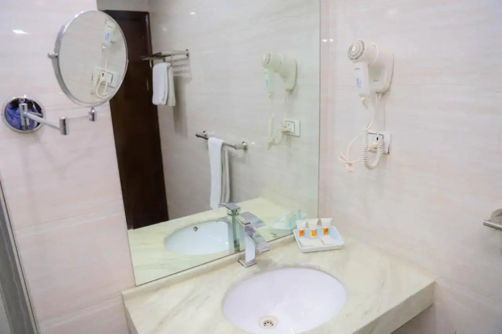 Отель Aswan Plaza