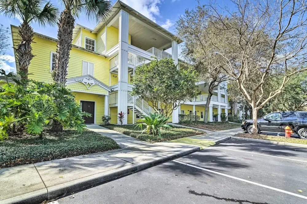Bahama Bay Condo w/ Patios < 10 Mi to Disney!