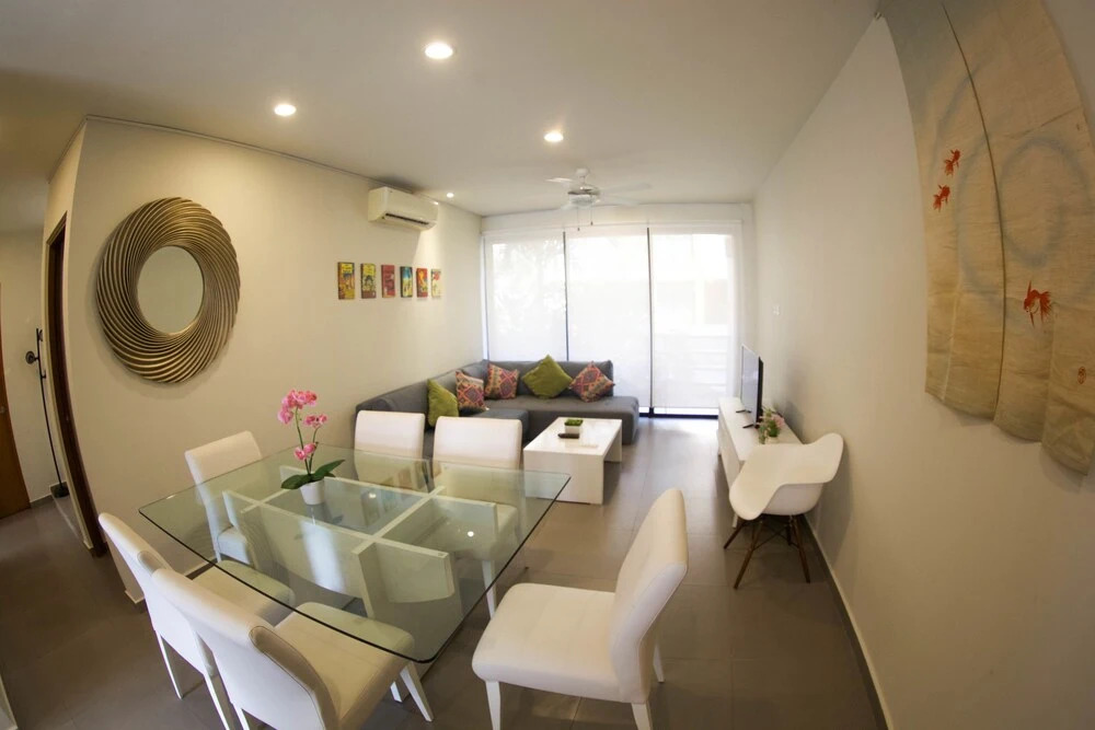 Lovely 2BR Condo in perfect neighborhood by Happy Address