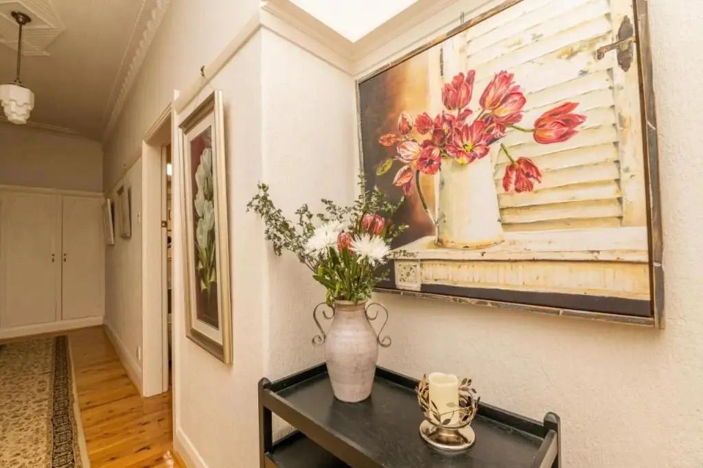 Hillside Cottage │ Comfy, Spacious, Walk to CBD & Stannies