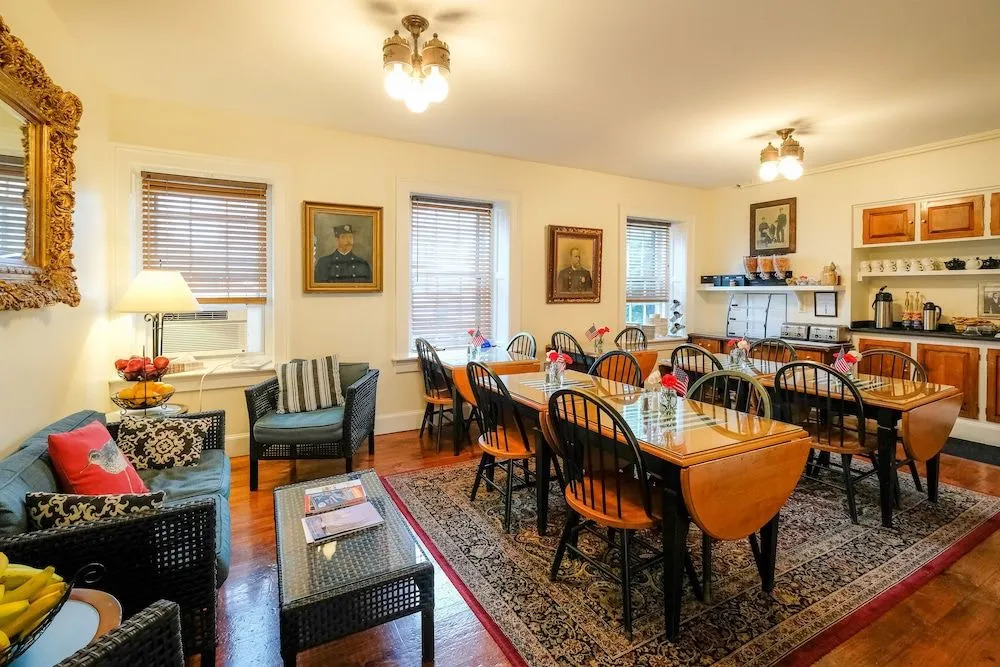 Jailhouse Inn