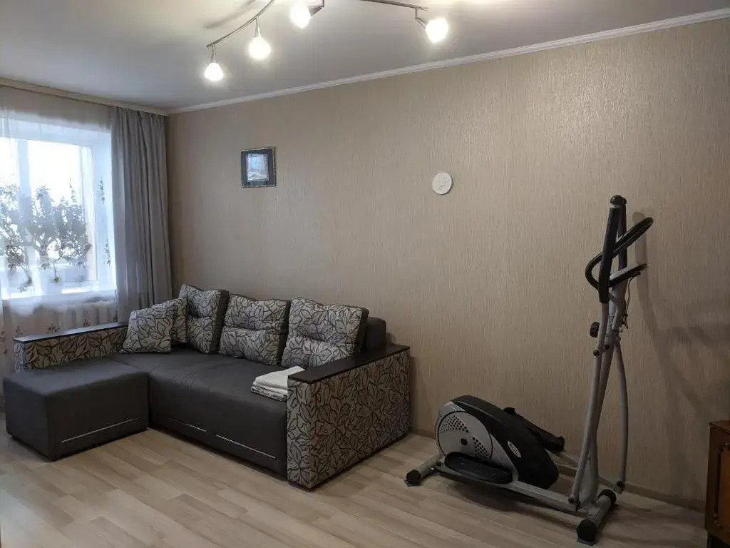 Apartment with balcony on Peremohy Avenue 43