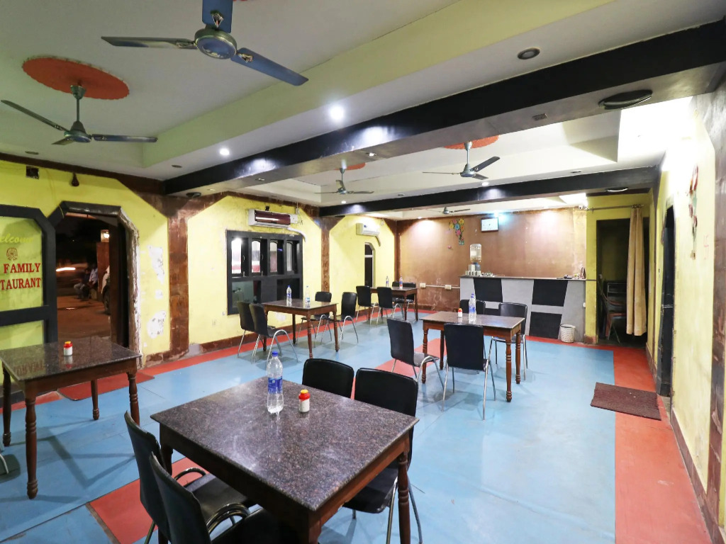 OYO 18508 Hotel Shreya