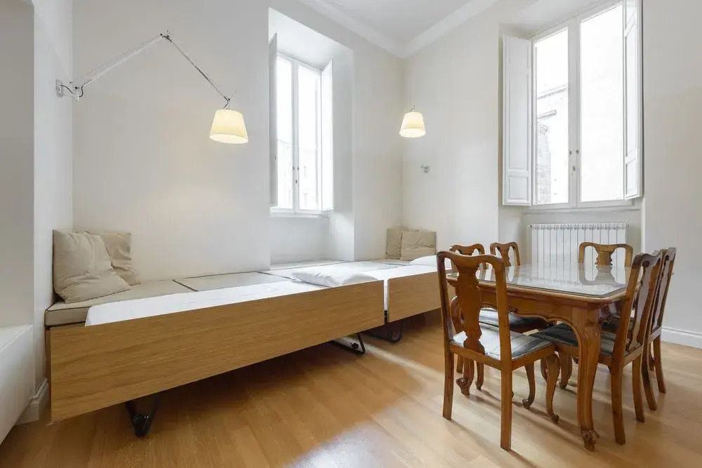 Travel & Stay - Navona 2