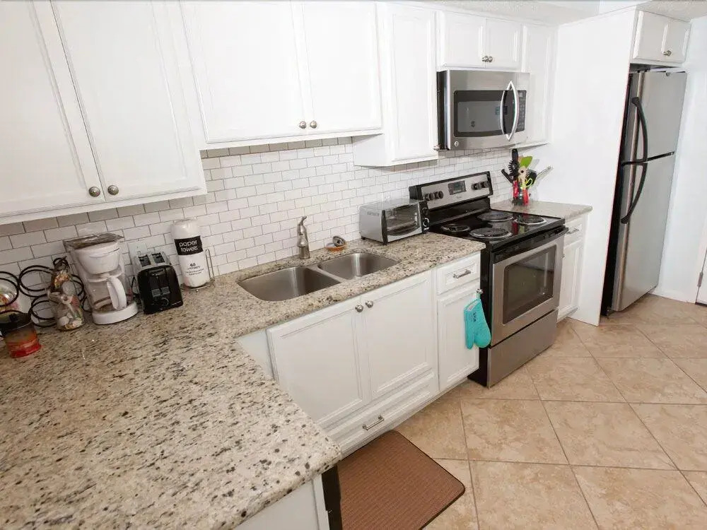 Ocean 2503 - 2 Br condo by RedAwning