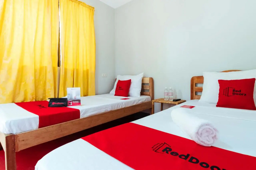 RedDoorz Plus @ Rizal Avenue Palawan