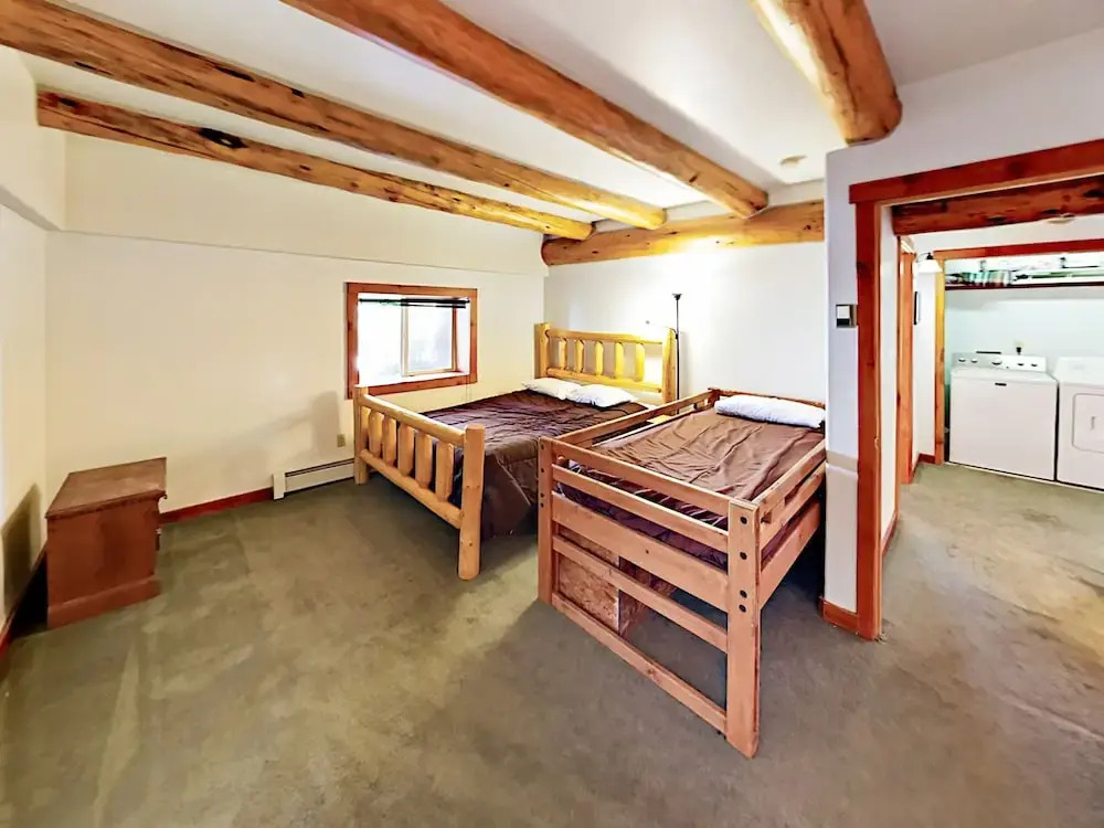 232 Northside Circle Home 12 Bedrooms 8.5 Bathrooms Home