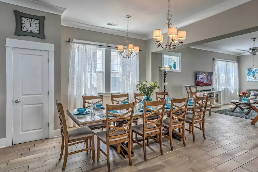 1 Block to Beach! Breezy Myrtle Beach Getaway