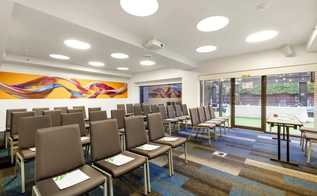 Hotel Indigo Melbourne on Flinders by IHG