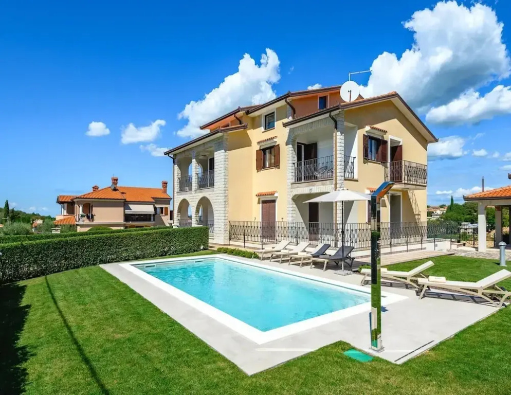Premium Apartment With Private Pool