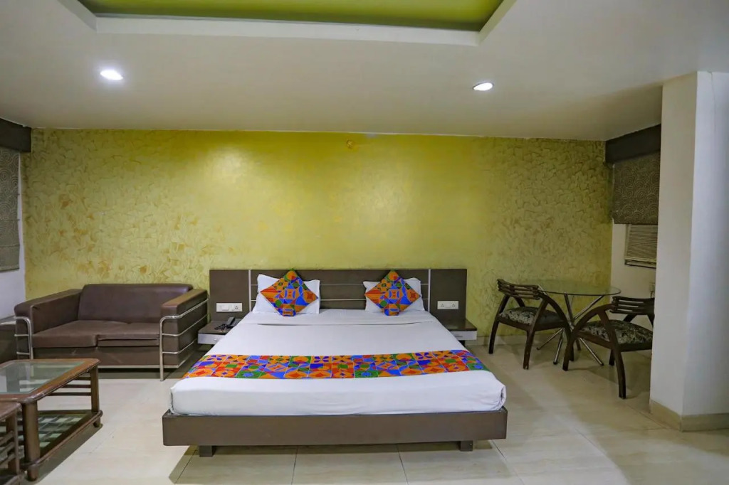OYO 1552 Hotel Midland