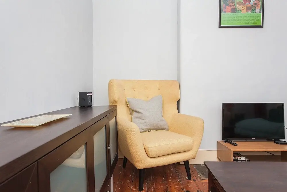 1 Bedroom Apartment in a Historic Building