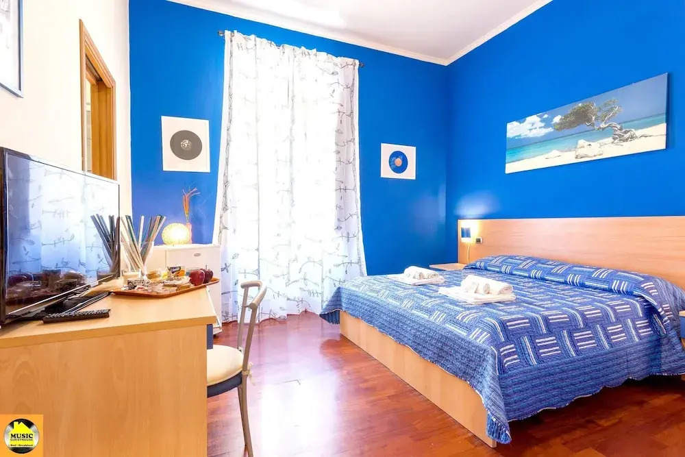 Apartment with 3 Bedrooms in Roma, with Wonderful City View And Wifi - 10 Km From the Beach
