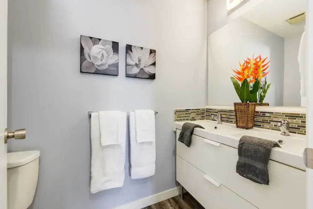 Superb 3BR mins to DT SAIT