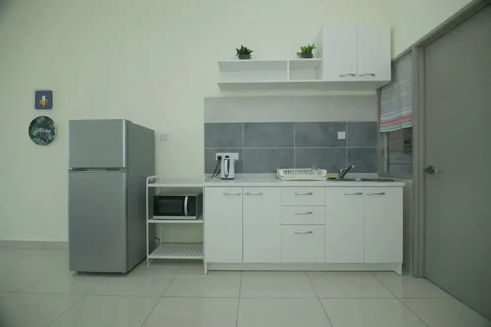 Bright & Colorful 2BR in the City Centre