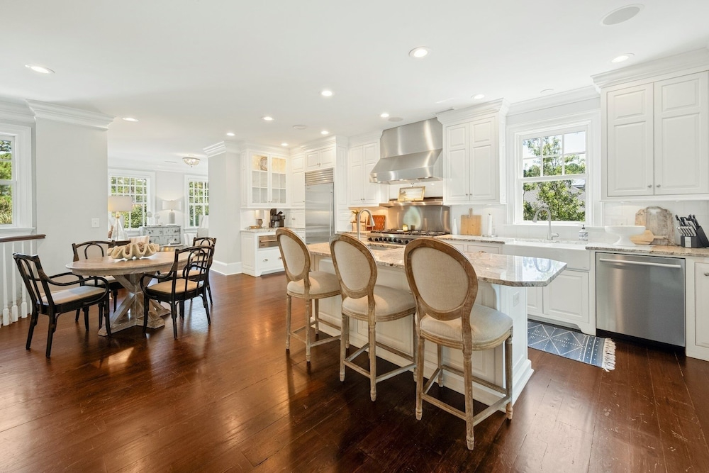 718 Collins Meadow Drive 6 Bedroom Home