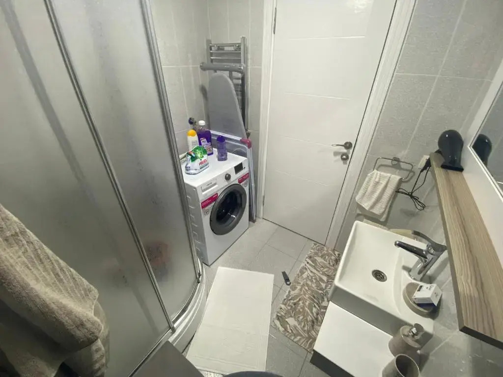 1-bedroom, nearby services, park, free wifi, free parking - MK1