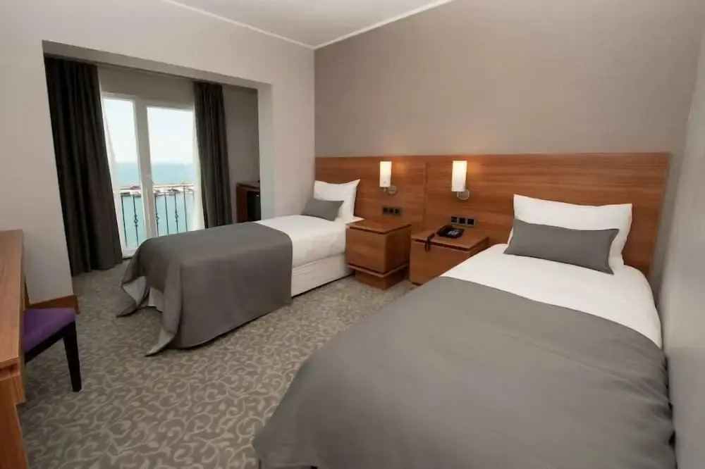 Hotel 117