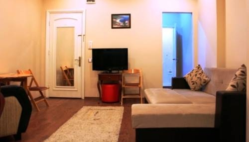 La Perla Suites