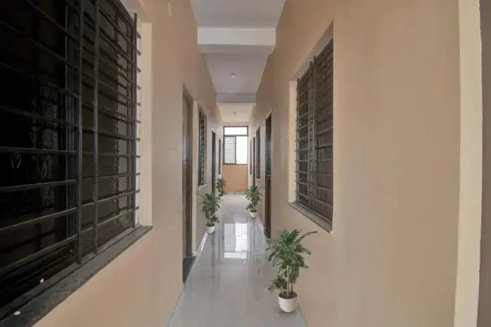 Hotel O by OYO R K Guest House