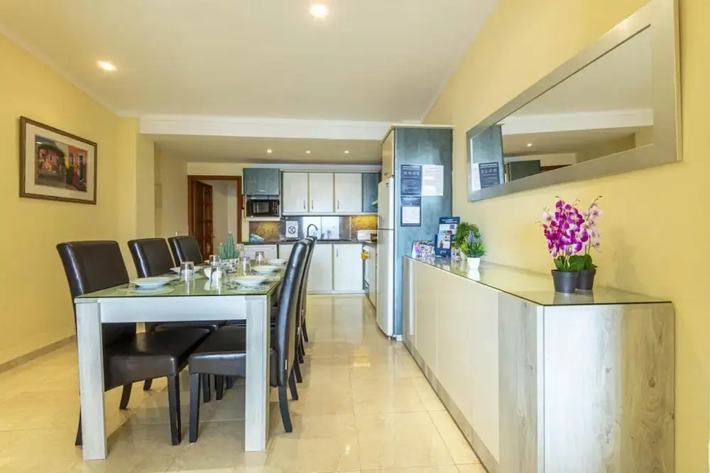 Apartment - 3 Bedrooms with WiFi and Sea views - 107925