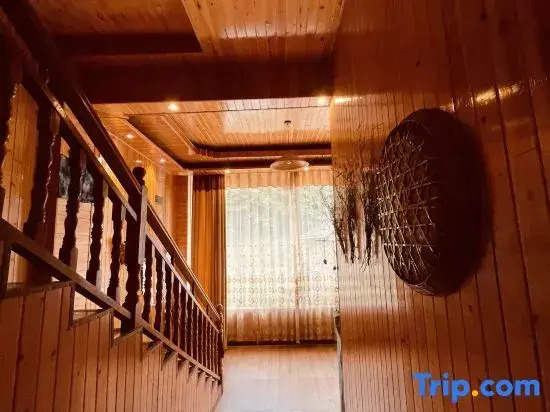 Zhaoxing Dongzhai Guiyu View Inn