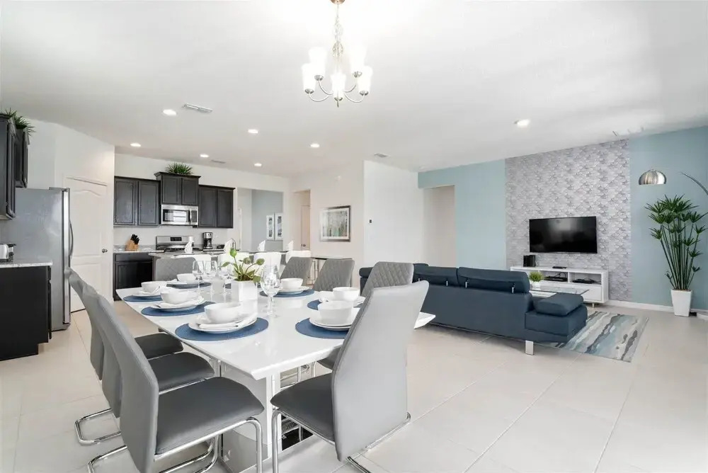 5BR Pool Home w Gameroom