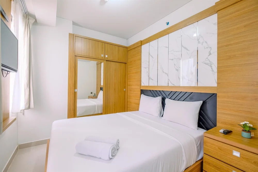 Super Comfy 2BR Apartemen Transpark Cibubur By Royal Home Indonesia
