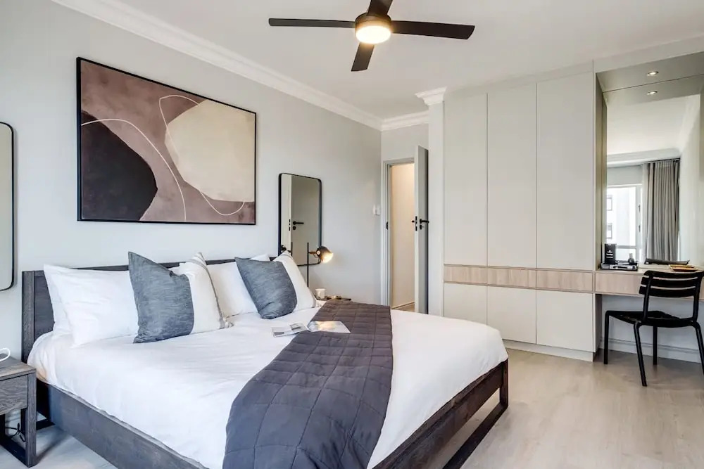 Cape Towns Charming Seaside Avaya Apartment
