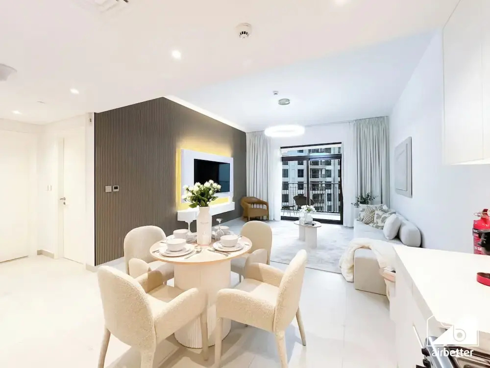 Luxury & Comfort 1B at Al Jadeel 2 Jumeirah Living