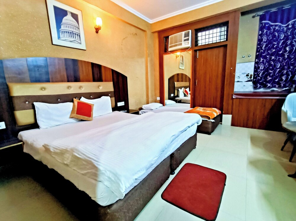 Hotel Krishna Regency - near ISCKON