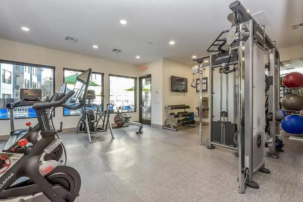 Modern 1BR Apt Located In The Heart of Scottsdale
