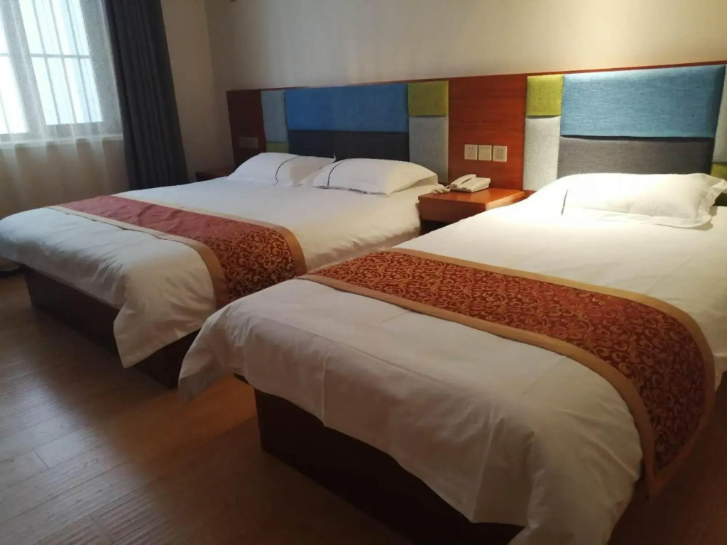 Super 8 Hotel (Baoding Xiong'an New District Rongcheng Center)