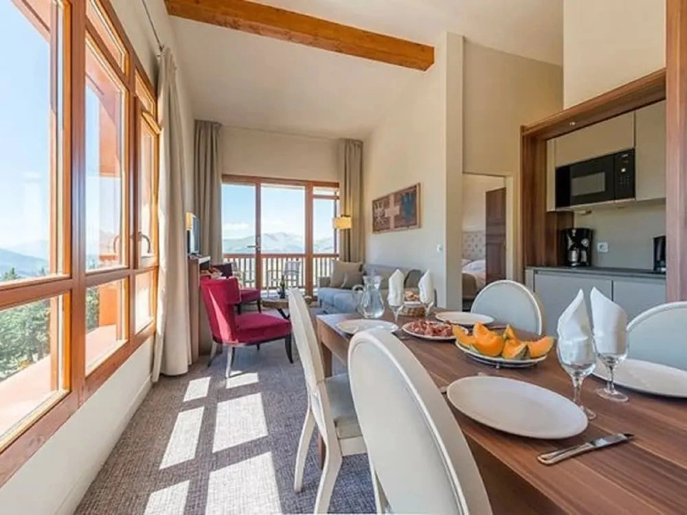 Cozy Suite on the Slopes