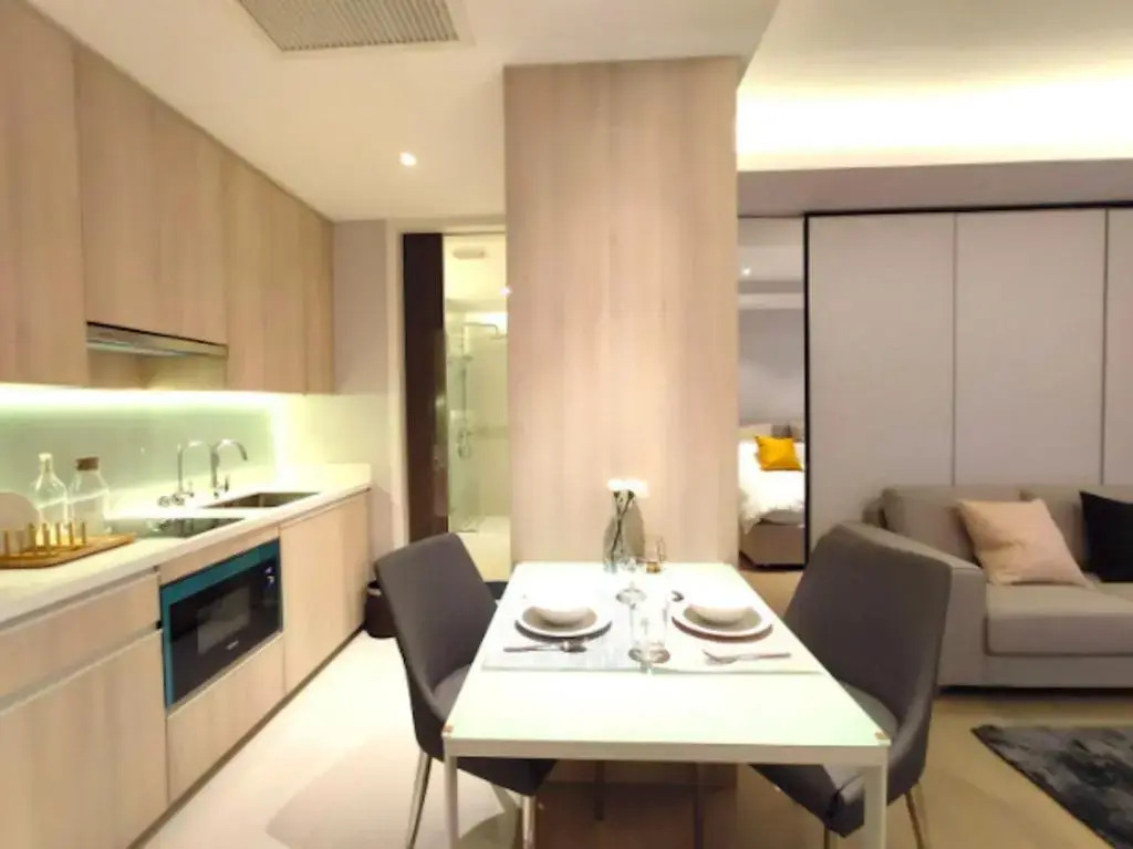 Sukhumvit 11#Luxury#Pool#Gym#BTS Nana&MRT Sukhumvit#1BR#Max2ppl