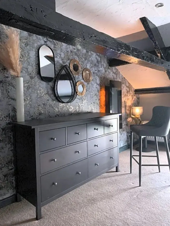 Stable Yard Rooms