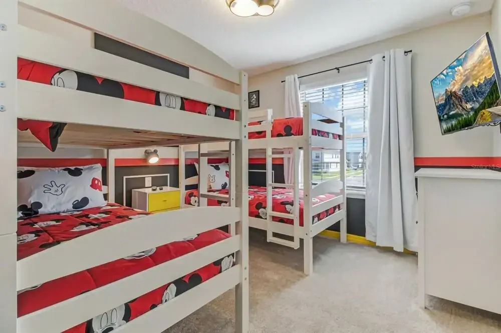 2442 Amazing Townhome for Your Vacation Close to Disney