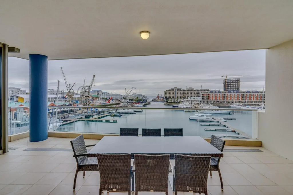 Mountain Marina Luxury Apartments