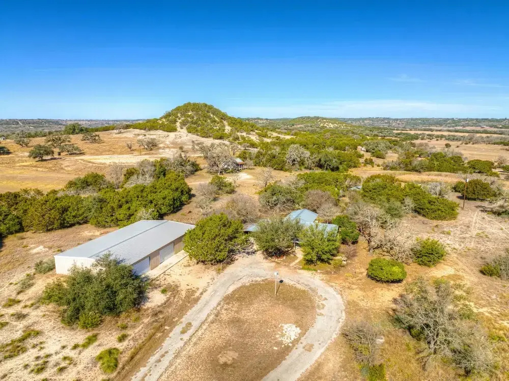 Stunning Hill Country Haus - Minutes From Main St!