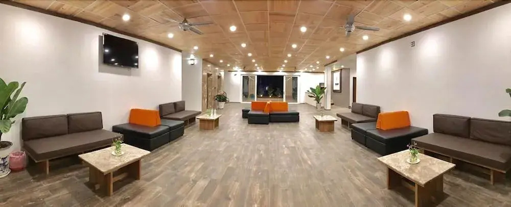 Oceanward Hotel & Resort
