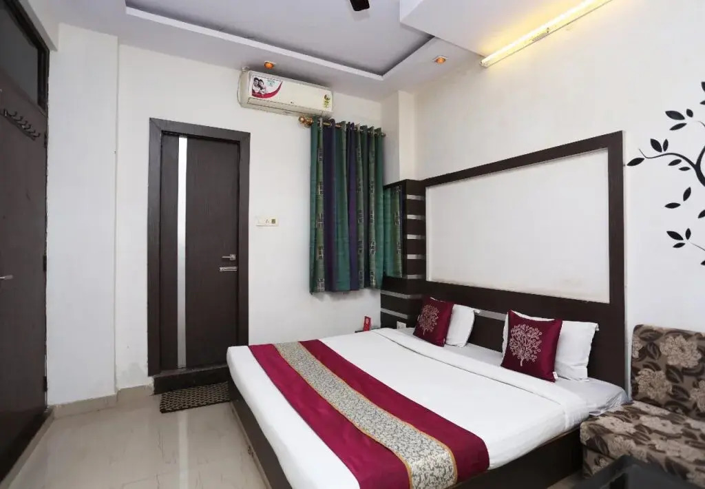 Hotel Kanha Palace By OYO