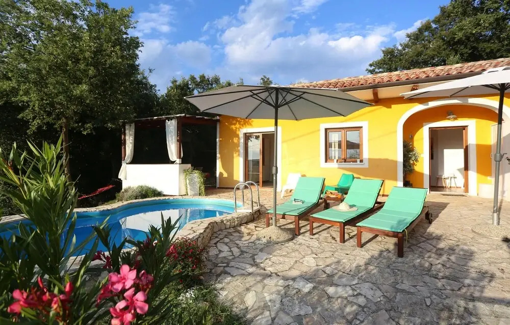 Lovely Home In Ripenda Verbanci