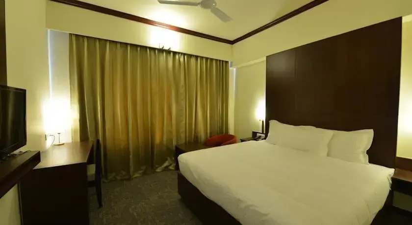 Hotel The Grand Saakar Tiara