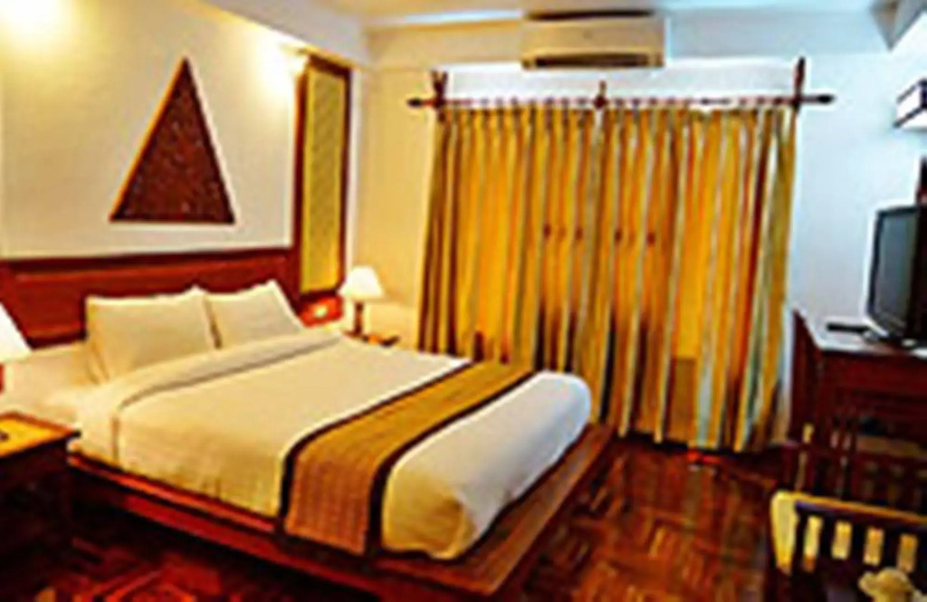 Chanthapanya Hotel